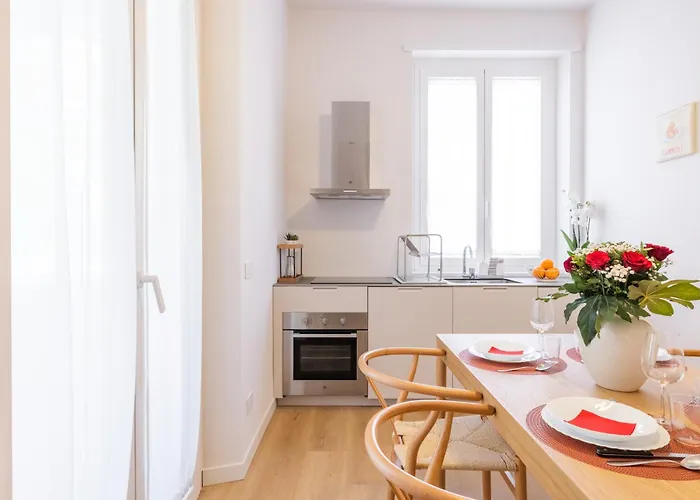 Stylish 2br 2ba Newly Renovated Apartment-lorenzoilmagnifico Daire Roma