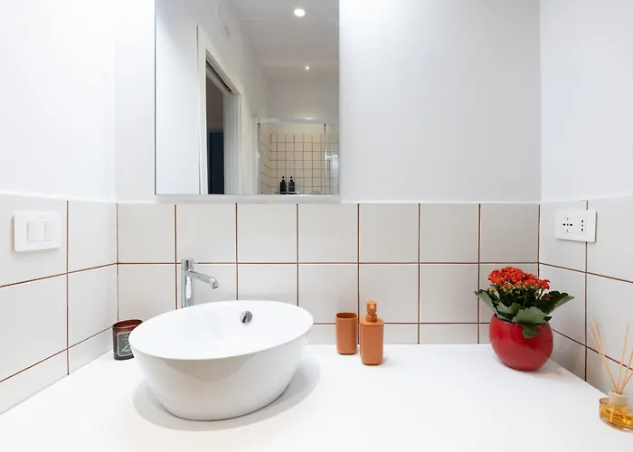 Daire Stylish 2br 2ba Newly Renovated Apartment-lorenzoilmagnifico Roma
